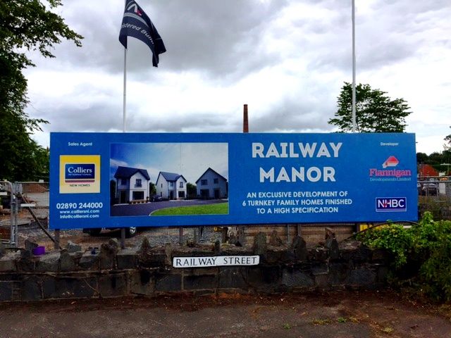 RAILWAY MANOR | COMBER